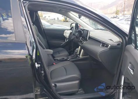 2022 Toyota Corolla Cross Xle z USA, uszkodzony, nr VIN 7MUDAAAG4NV020634